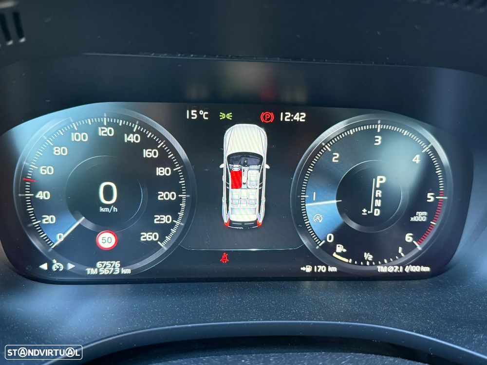 Volvo XC 60 2.0 D4 R-Design Geartronic - 17