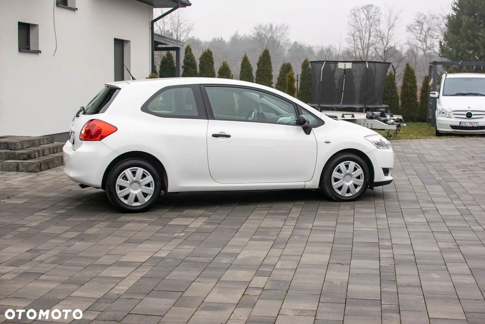 Toyota Auris - 16