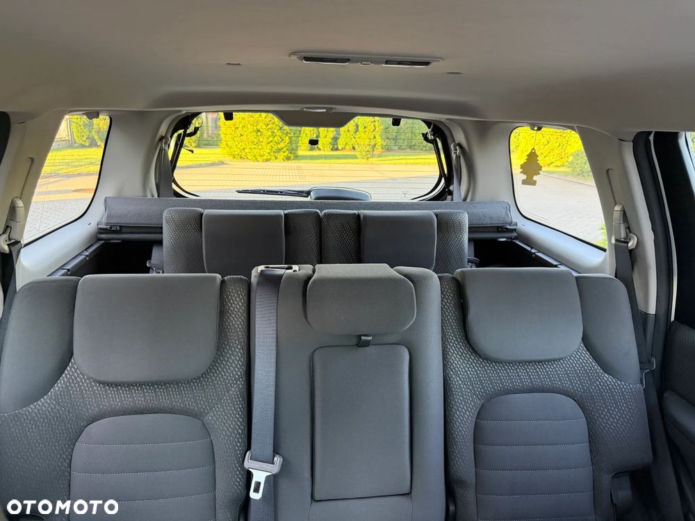 Nissan Pathfinder 2.5 D SE - 22