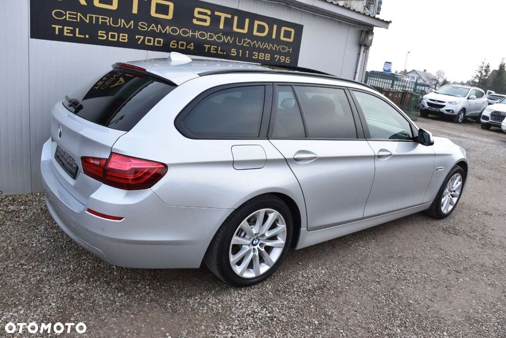 BMW Seria 5 520d xDrive - 38