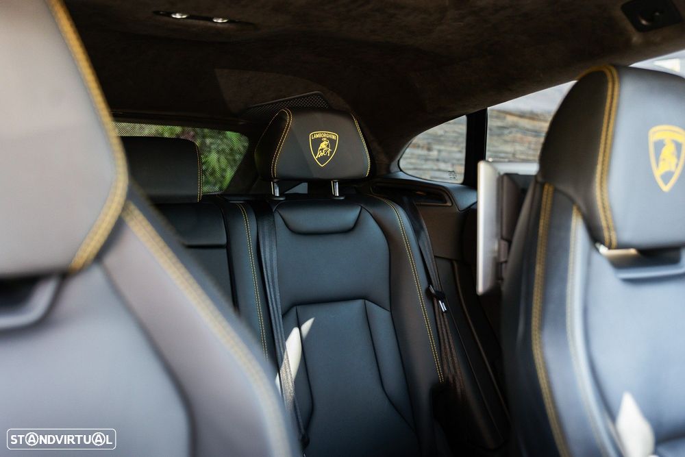 Lamborghini Urus 4.0 V8 - 12