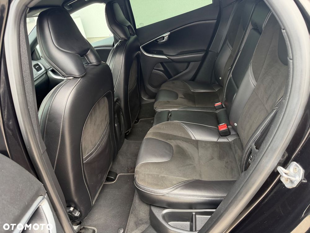 Volvo V40 - 18