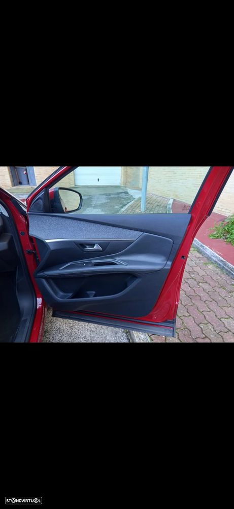 Peugeot 3008 1.5 BlueHDi Allure EAT8 - 37