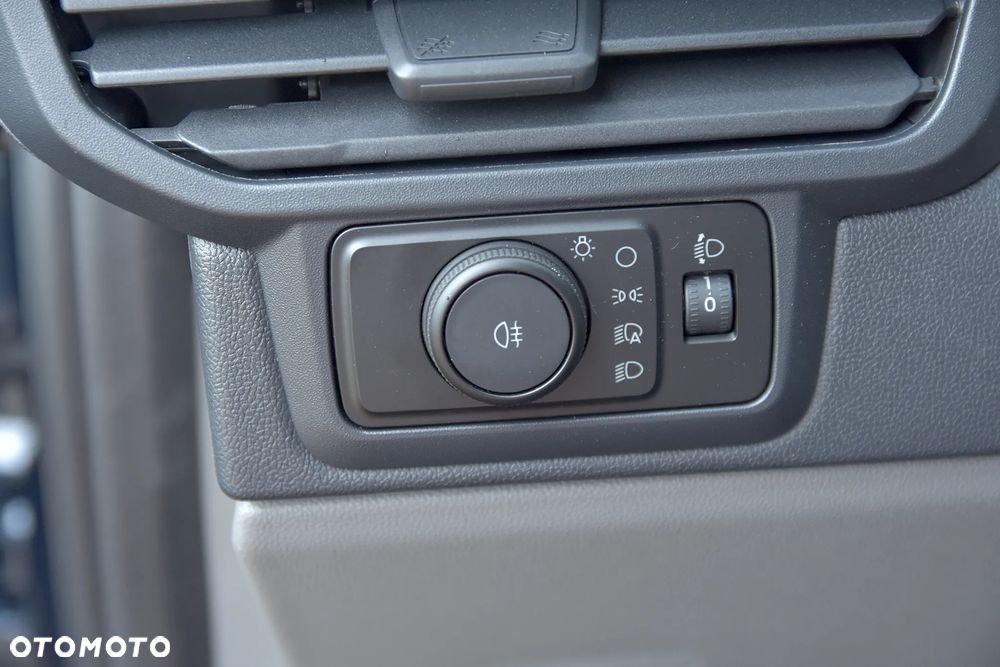 Ford TRANSIT CUSTOM 2.0 EcoBlue 136KM M6 FWD VAN TREND 320 L2 - 12