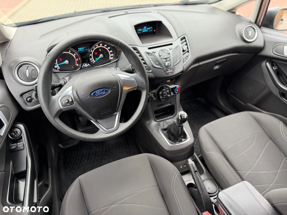 Ford Fiesta - 9