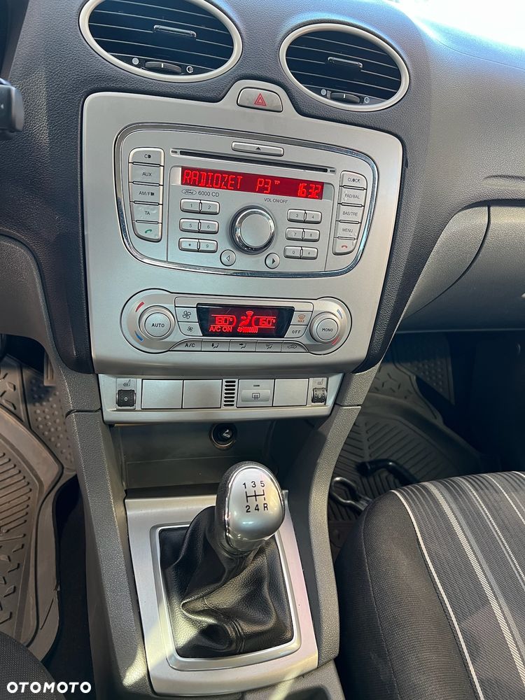 Ford Focus 1.6 TDCi Ambiente - 12