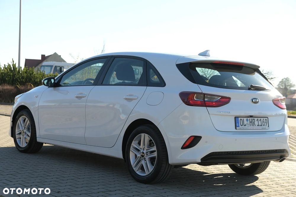 Kia Ceed - 4