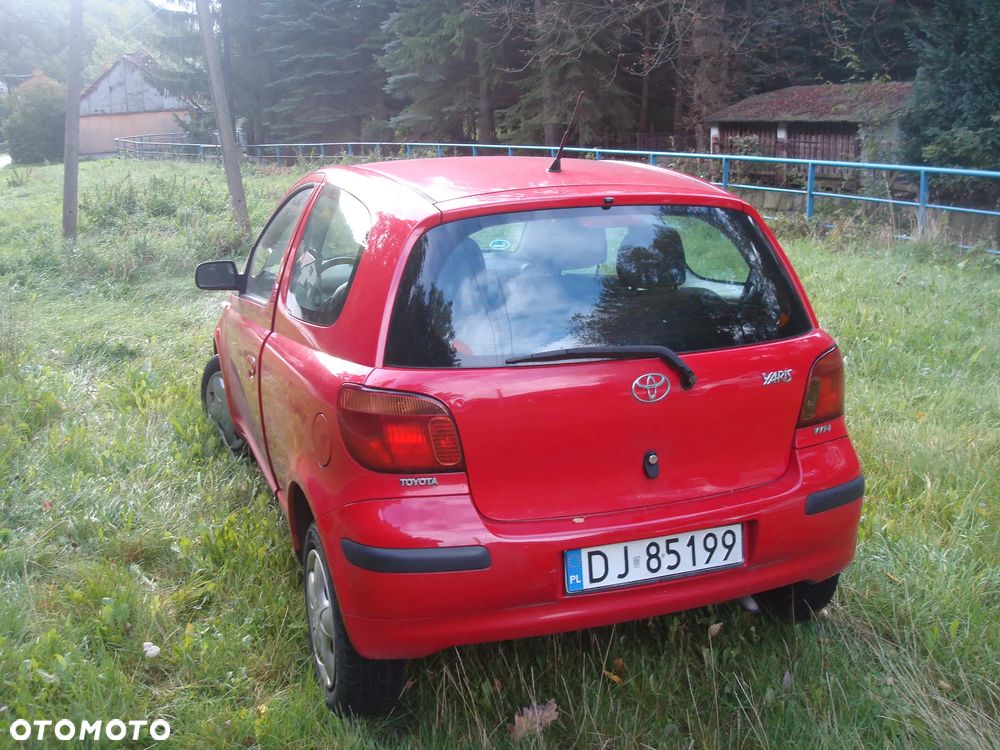 Toyota Yaris 1.0 VVT-i Sol - 3