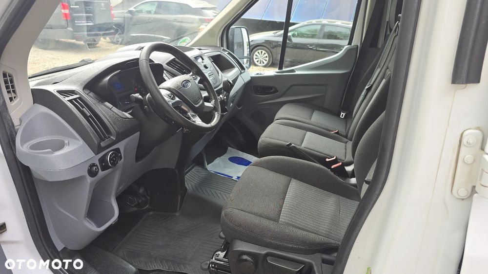 Ford Transit - 9