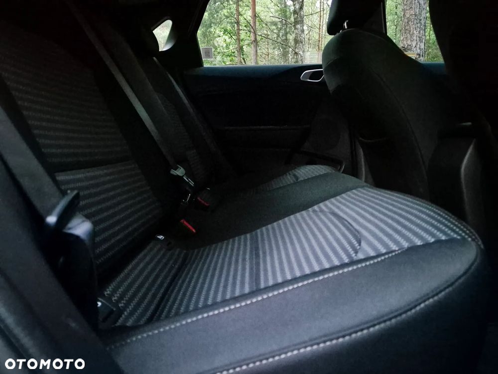 Kia Ceed 1.5 T-GDI M - 17