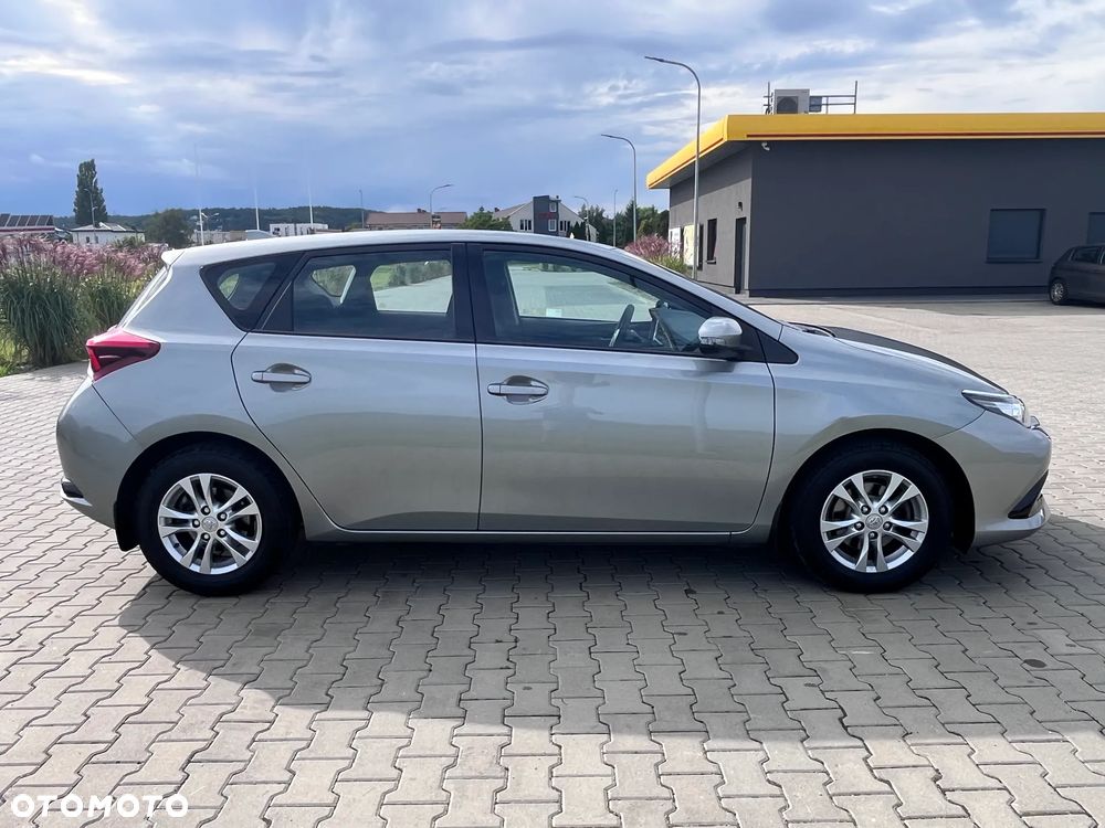 Toyota Auris 1.33 VVT-i Active - 2