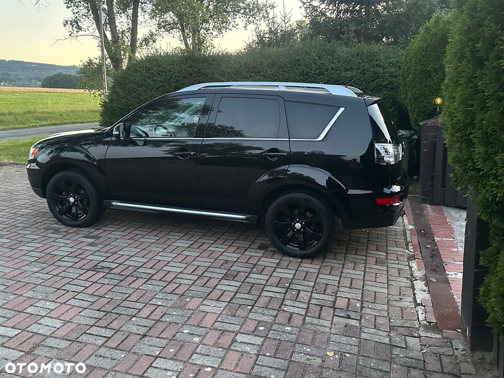 Mitsubishi Outlander 2.0 DID Intense + - 10