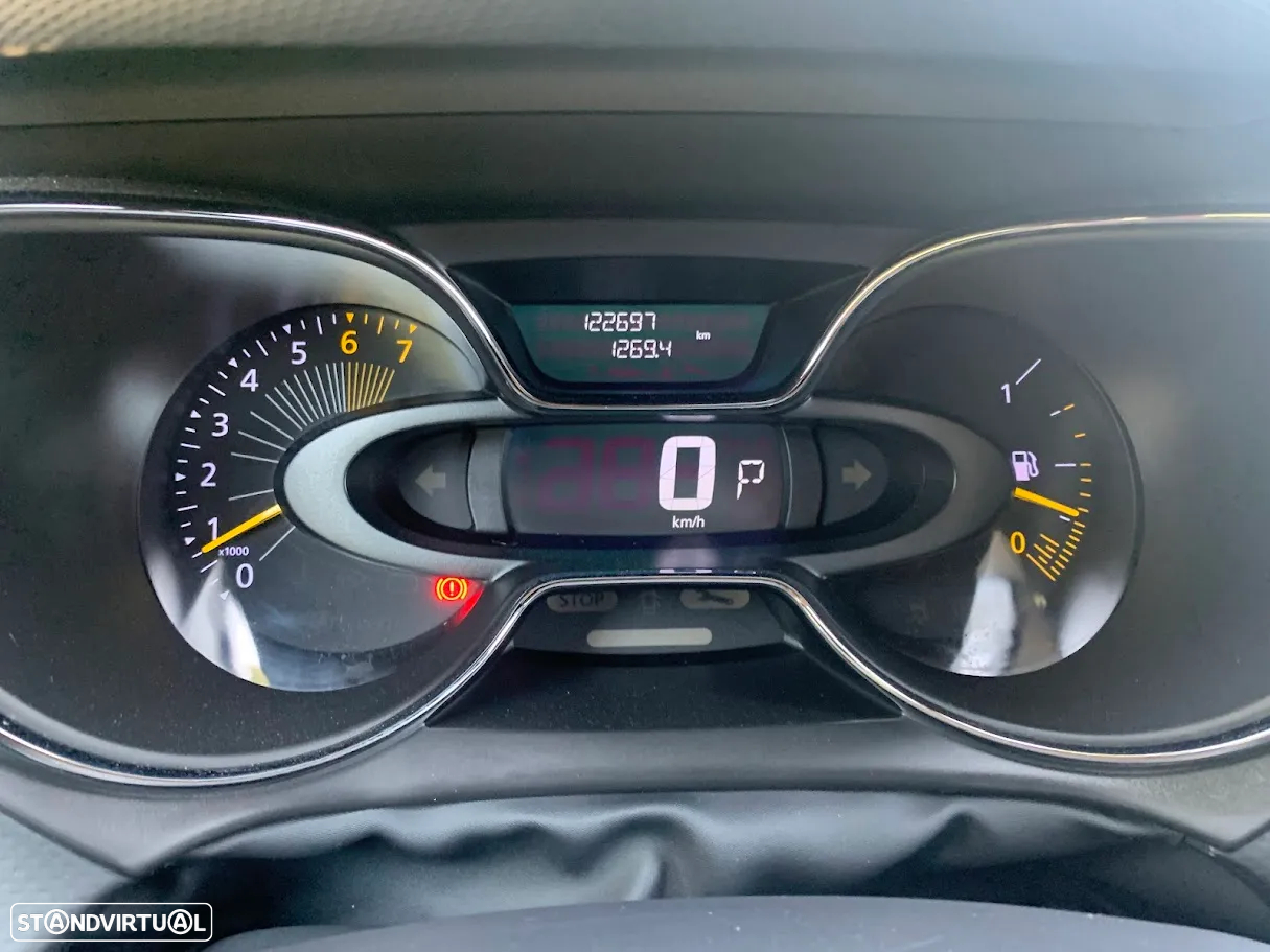 Renault Captur 1.2 TCe Exclusive EDC - 8
