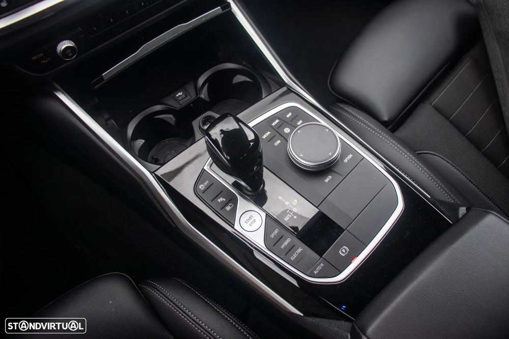 BMW 330 e Line Sport Auto - 12