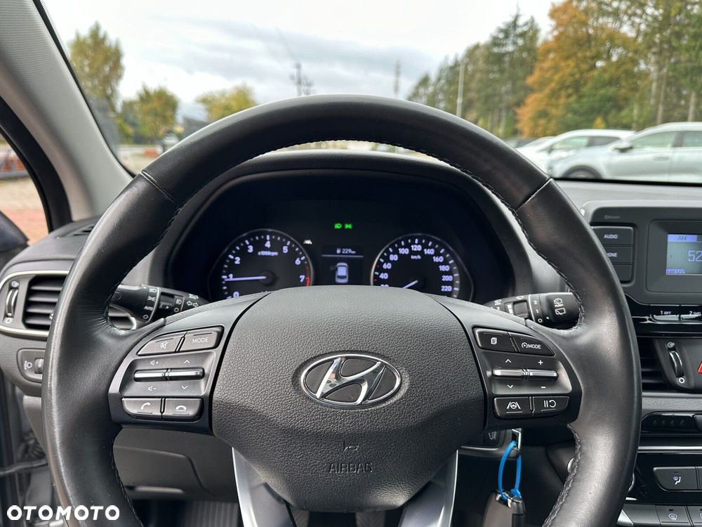 Hyundai i30 1.5 DPI Classic + - 20