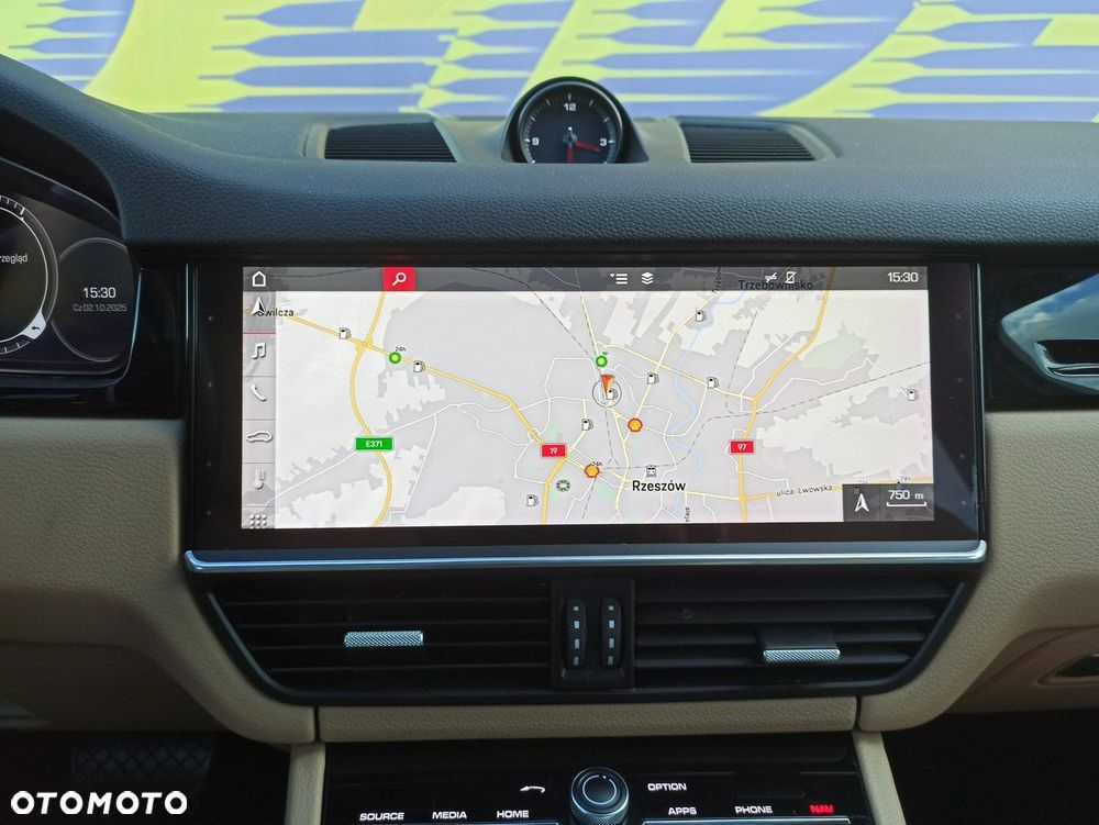 Porsche Cayenne - 15