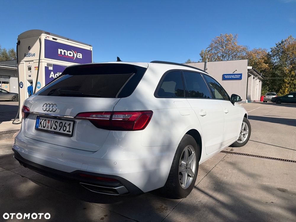 Audi A4 Avant 2024 photo 2