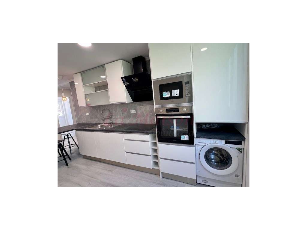 T2 Totalmente Remodelado em Benfica - Grande imagem: 5/18