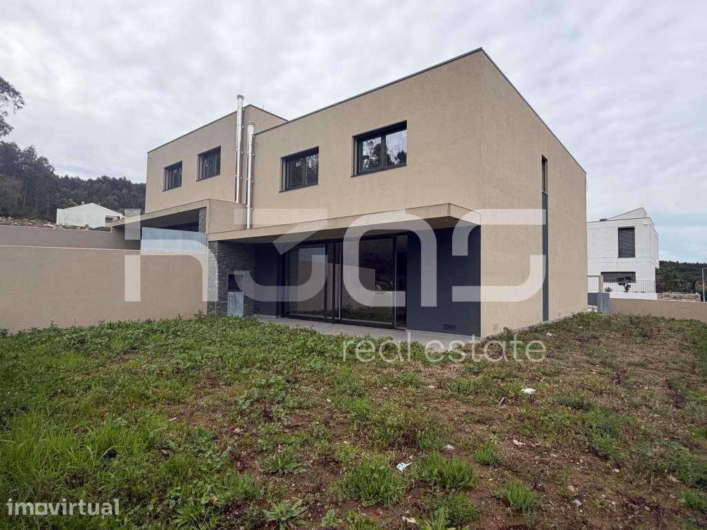 Moradia T3 de arquitetura moderna - Póvoa de Lanhoso - Grande imagem: 3/20