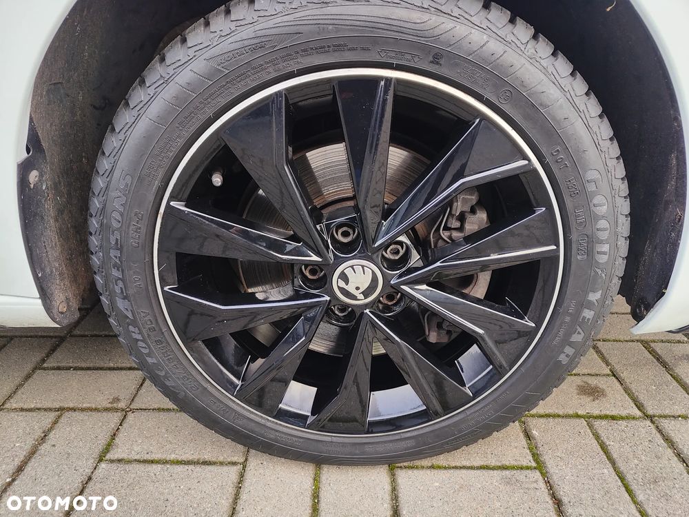 Skoda RAPID Spb 1.0 TSI Monte Carlo - 5