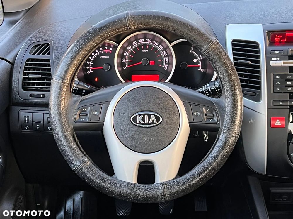 Kia Venga 1.6 L - 17