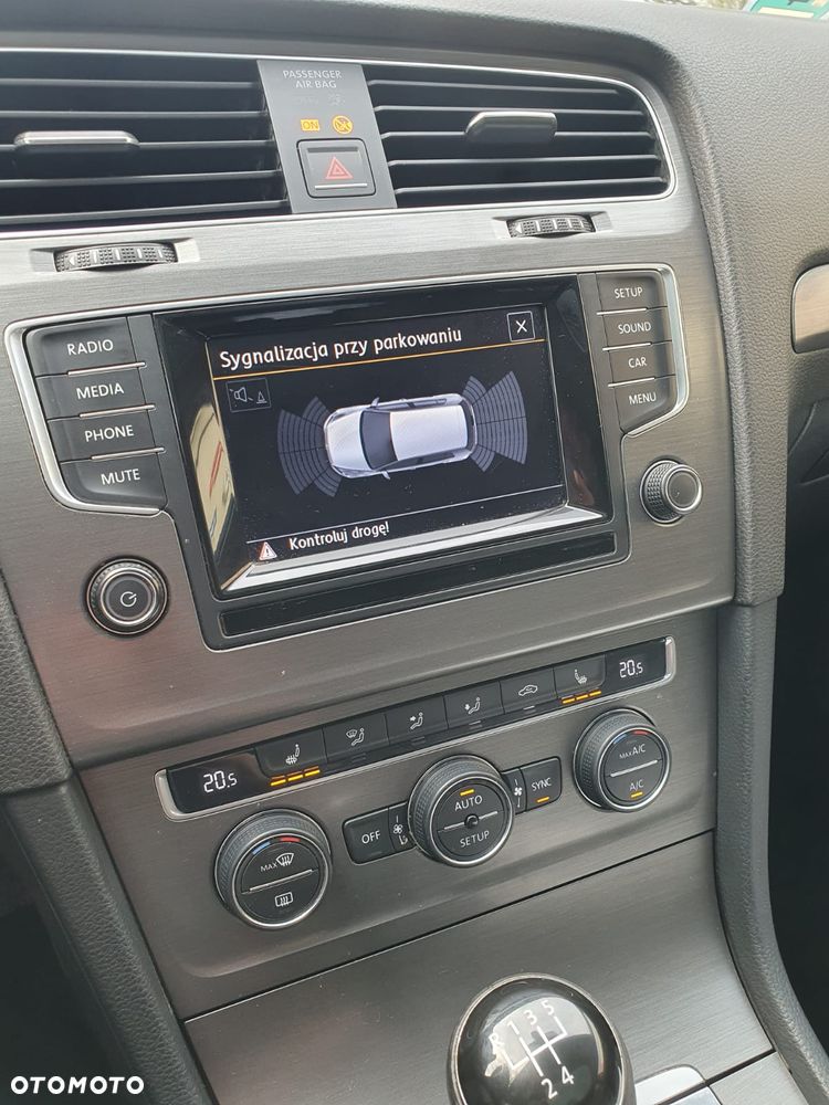 Volkswagen Golf - 11