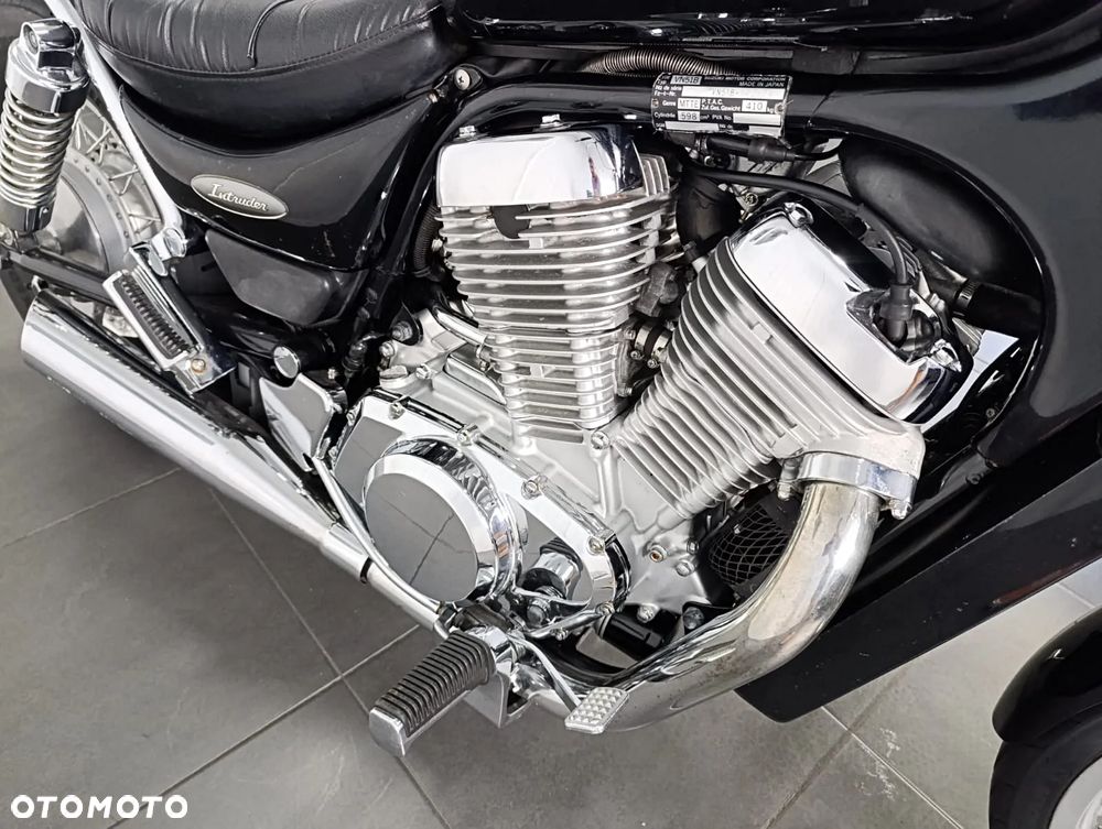 Suzuki Intruder - 4