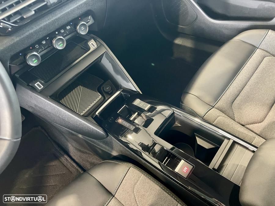 Citroën C4 X 1.2 PureTech Plus EAT8 - 15