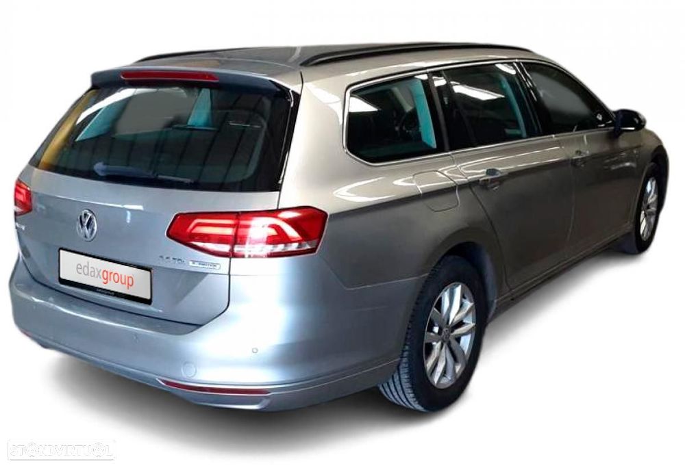 VW Passat Variant - 2