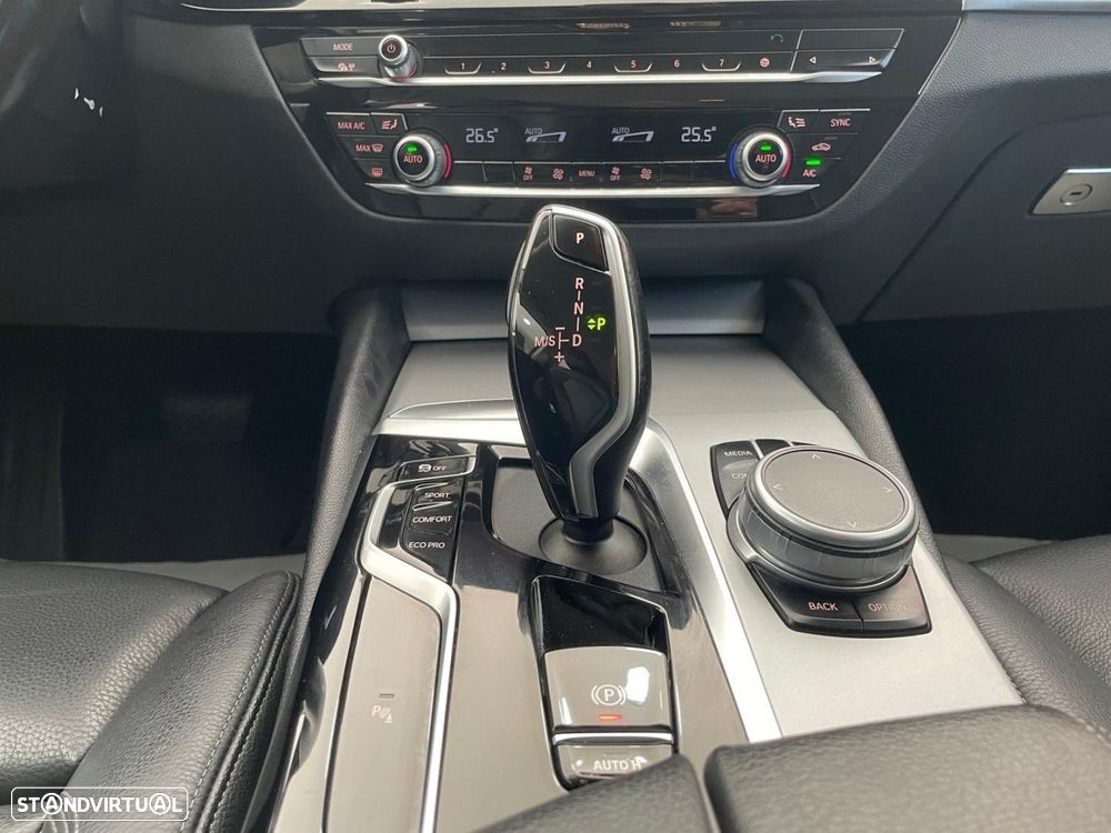 BMW 520 d Line Luxury Auto - 10