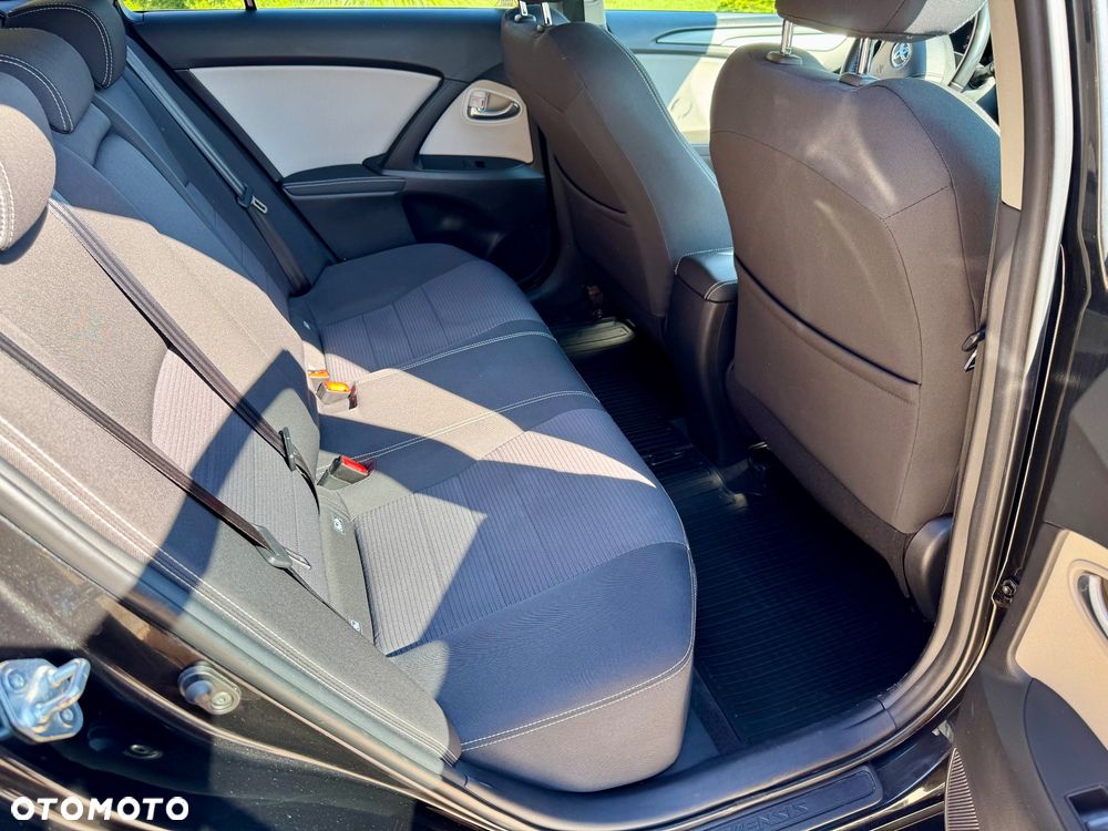Toyota Avensis Touring Sports 1.8 Edition S+ - 22
