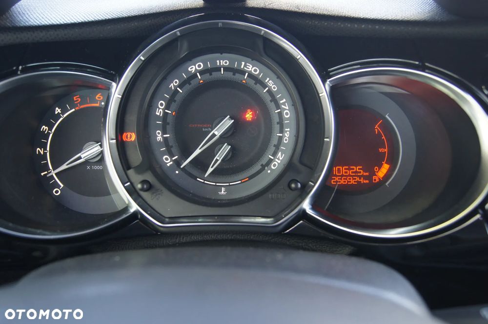 Citroën DS3 e-HDi 110 FAP SportChic - 13