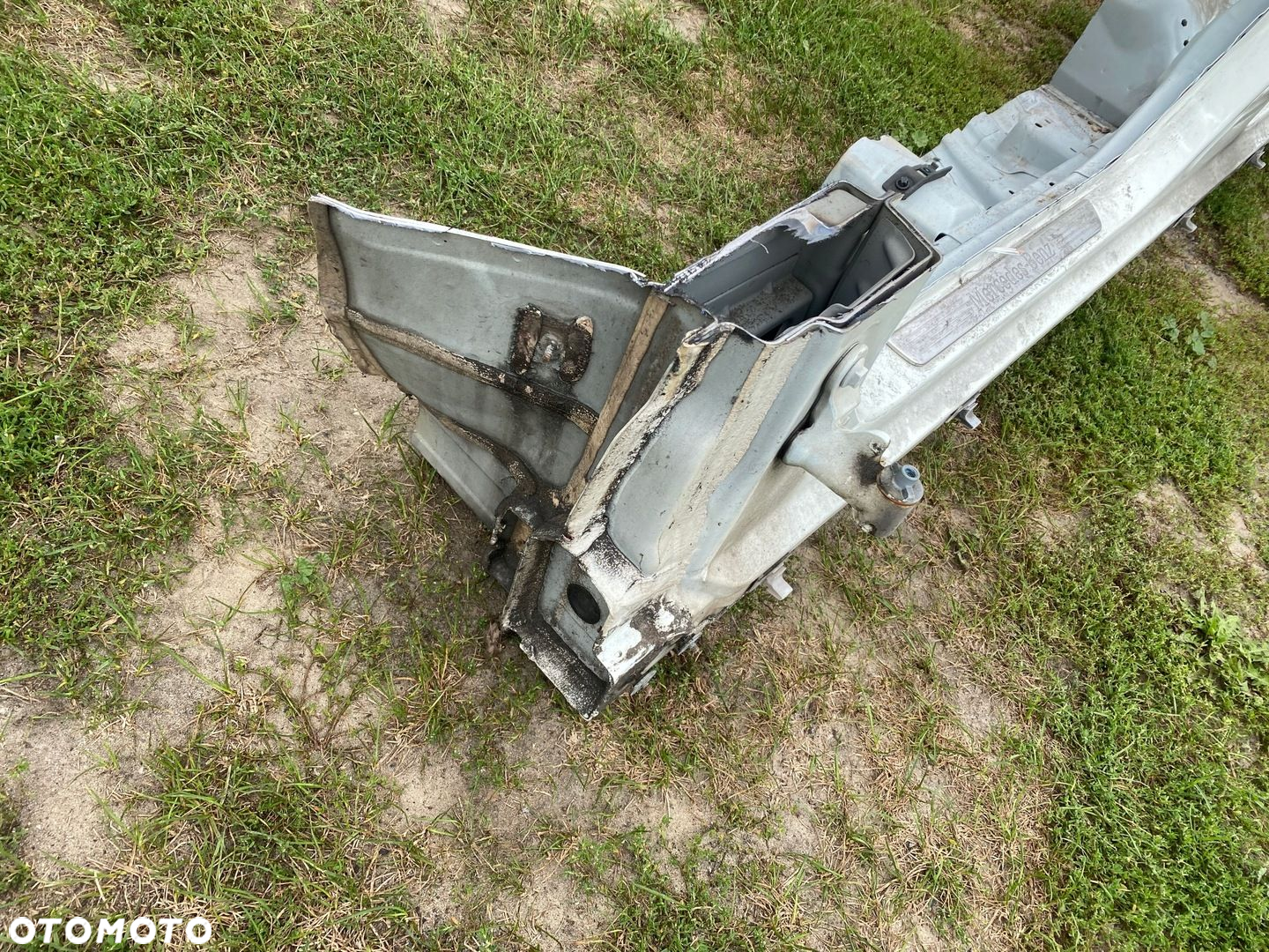 MERCEDES 176 slupek prog prawy lewy cwiartka kolor 650 - 6