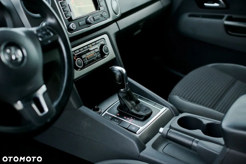 Volkswagen Amarok 2.0 BiTDI Autm Highline - 25