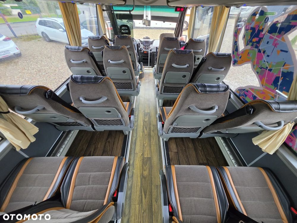 Iveco 70C18 - 17