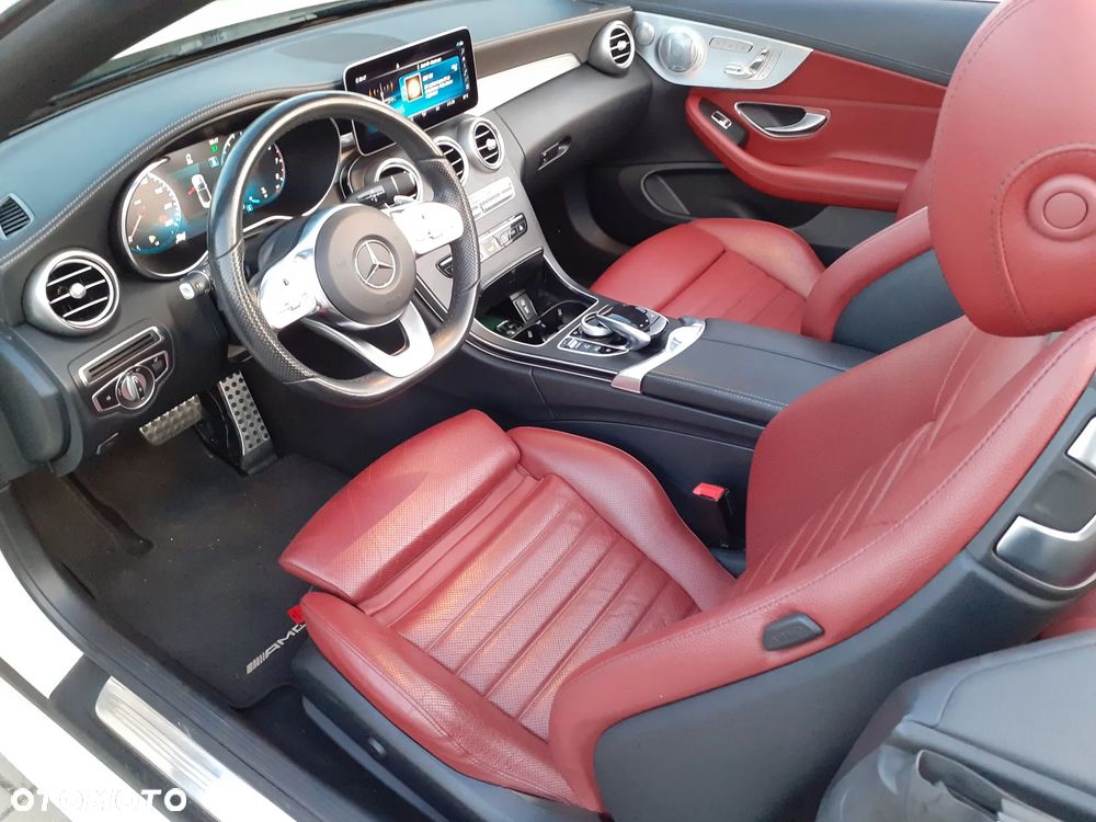 Mercedes-Benz Klasa C 300 9G-TRONIC - 21
