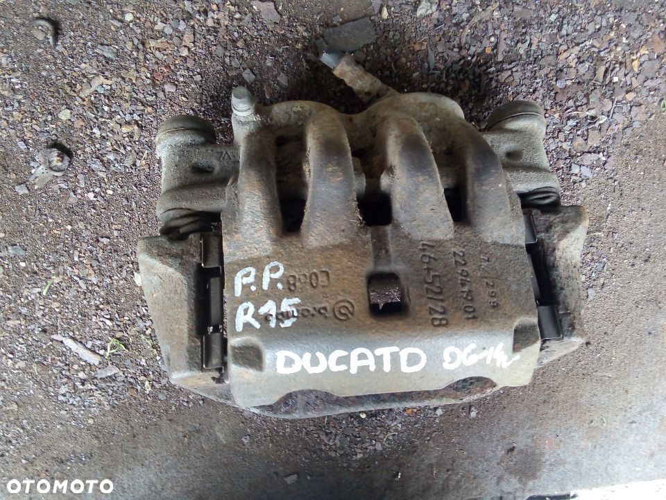 CITROEN Jumper Boxer Ducato zacisk hamulcowy przód jarzmo 06-14r 15 cali - 2