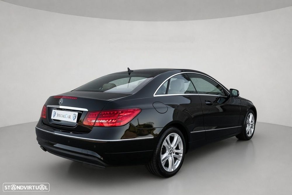 Mercedes-Benz E 250 CGi Avantgarde BlueEfficiency Auto - 4
