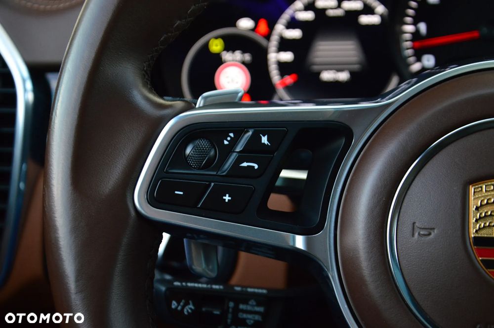 Porsche Cayenne S Platinum Edition - 31