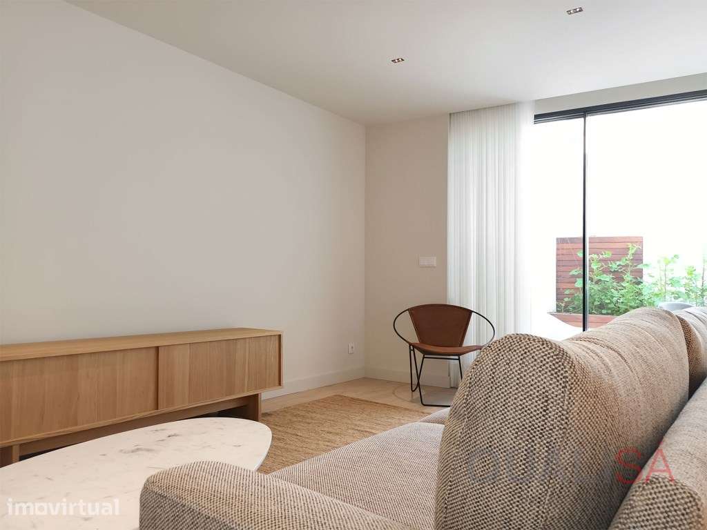 Apartamento T1 novo com terraço, equipado e mobilado, localizado na... - Grande imagem: 5/23