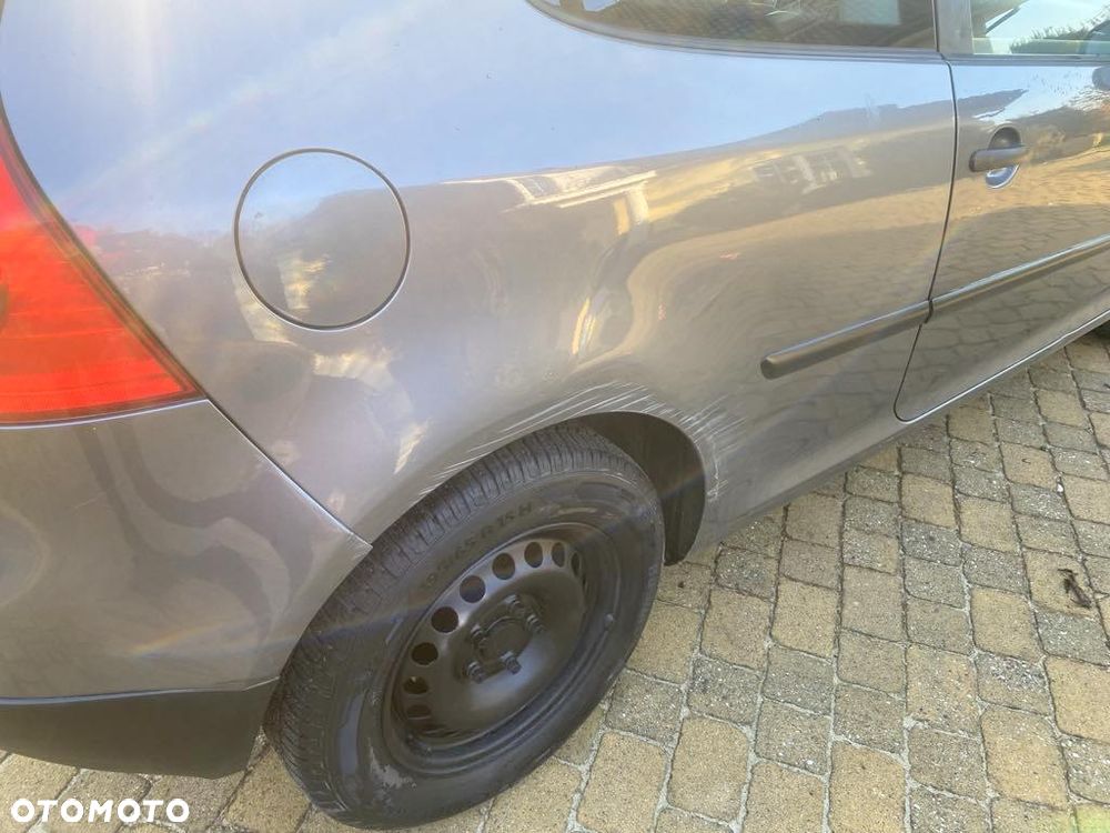 Volkswagen Golf 1.9 TDI Trendline DSG - 13