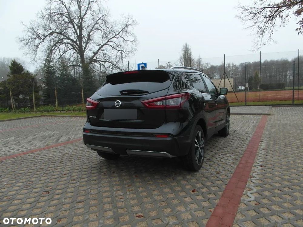 Nissan Qashqai 1.3 DIG-T N-Connecta DCT - 8