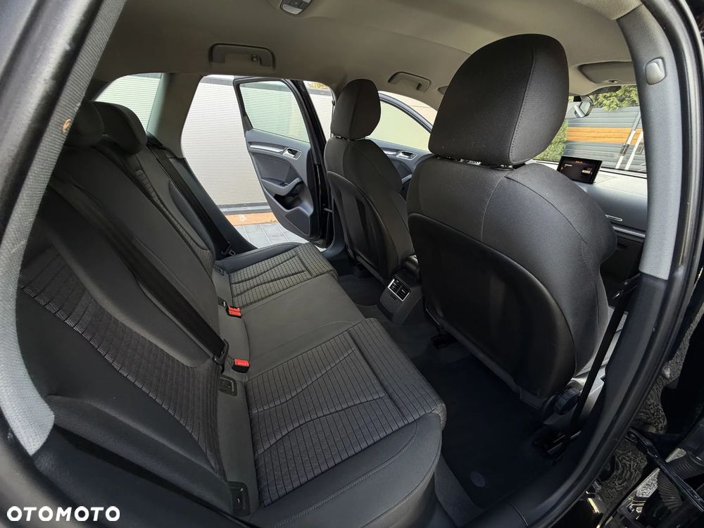 Audi A3 Sportback 2.0 TDI Ambiente - 17
