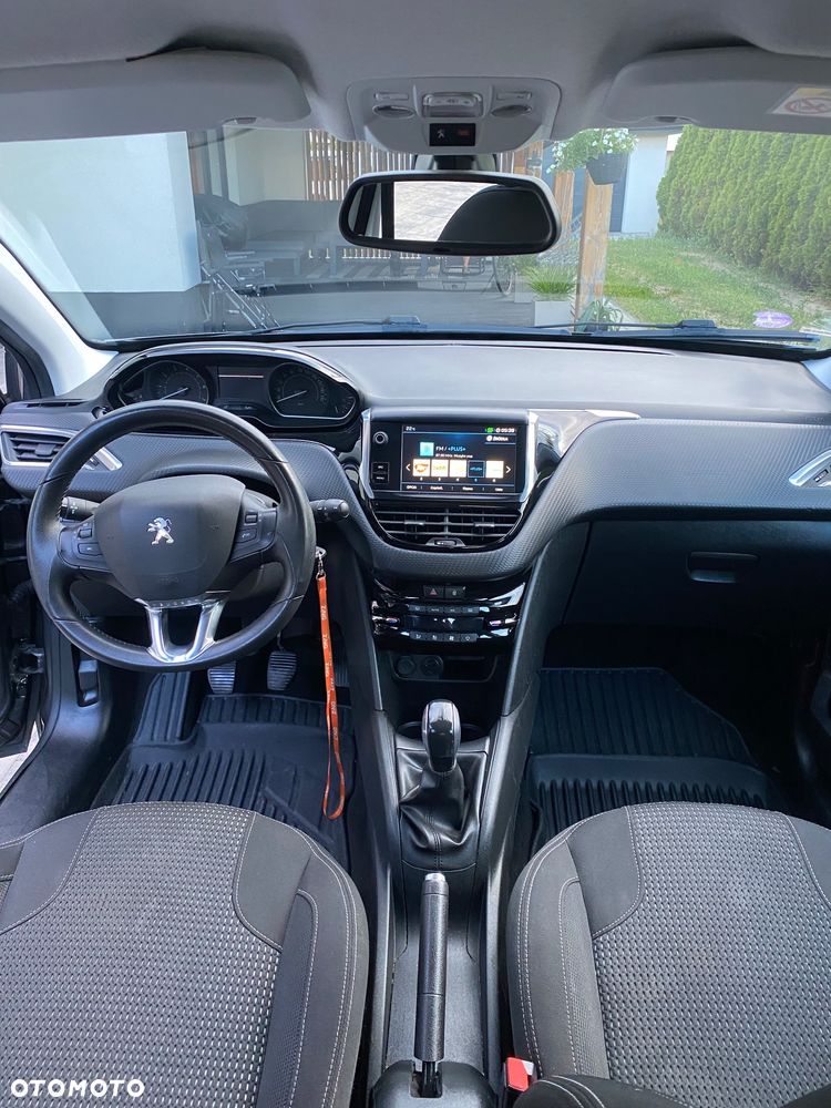 Peugeot 208 1.2 PureTech GPF Allure S&S - 8
