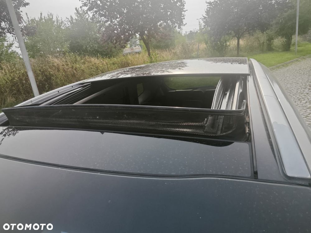 Kia Carens 1.7 CRDi XL 7os - 12