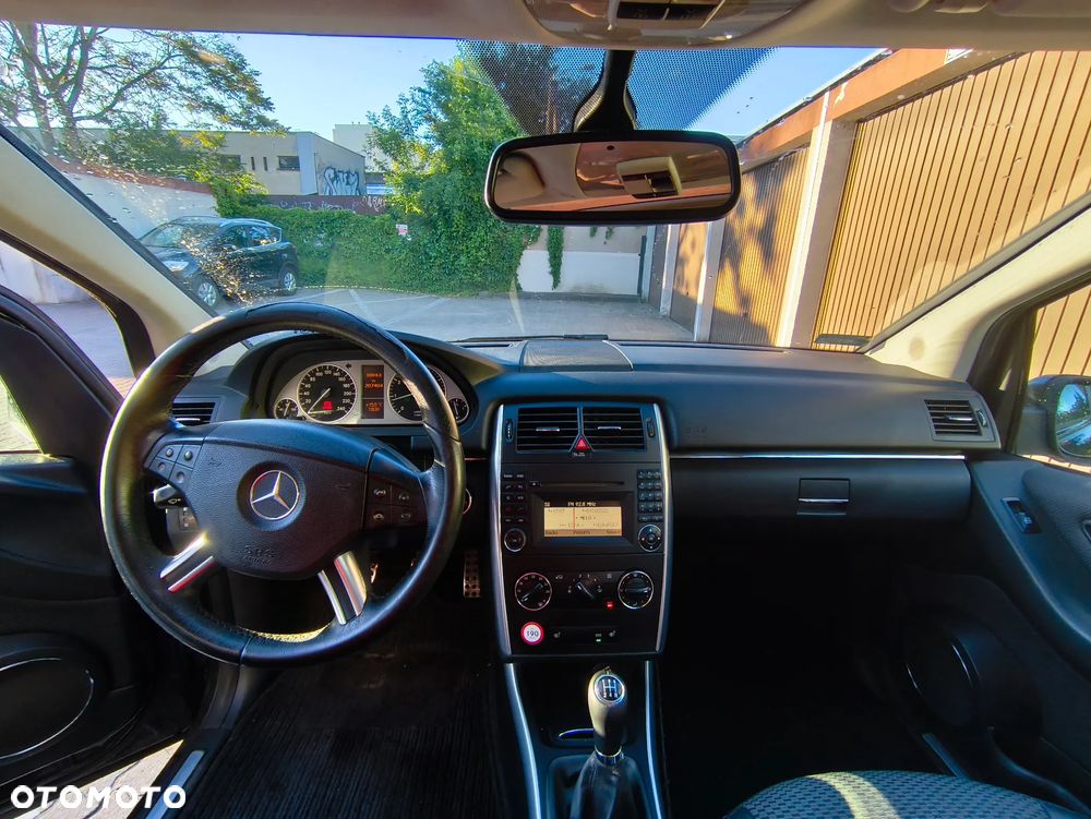 Mercedes-Benz Klasa B 160 BlueEFFICIENCY - 23