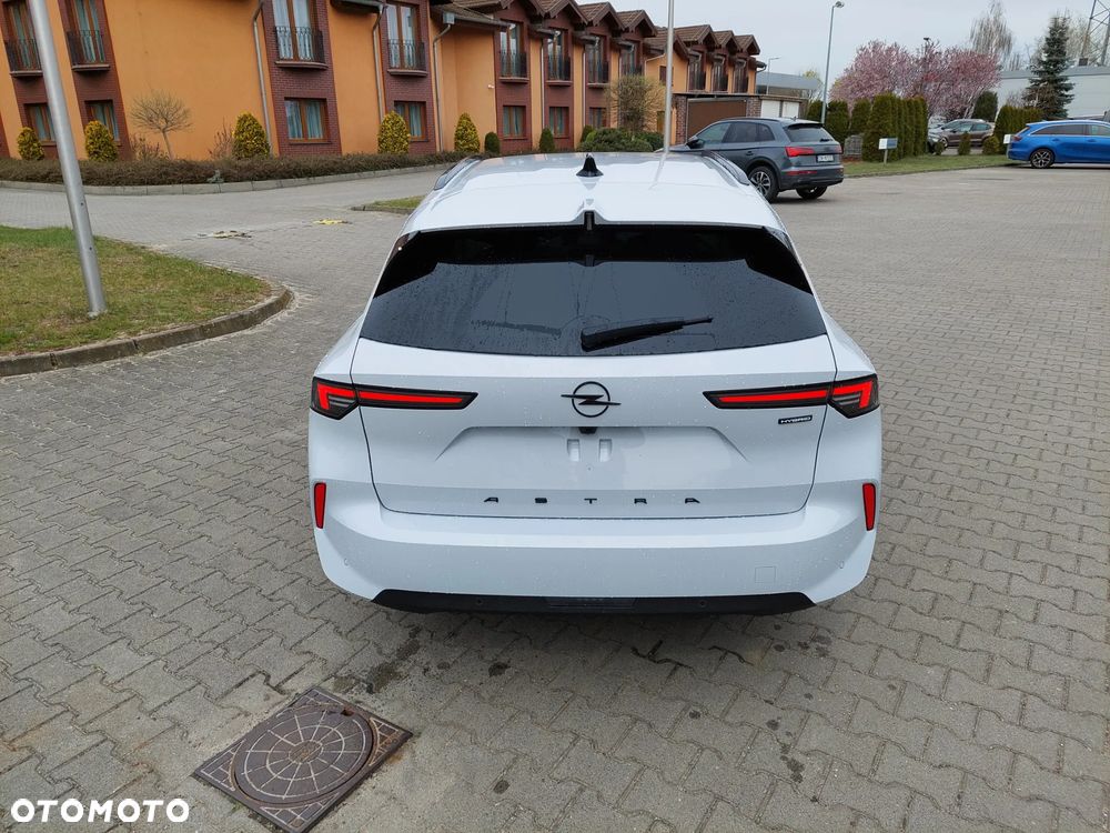 Opel Astra 1.2 T Business Edition S&S - 12