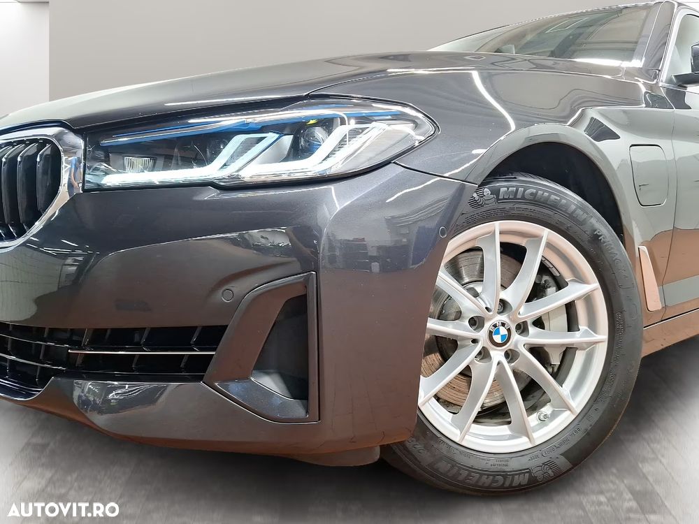 BMW Seria 5 530e xDrive AT PHEV - 8