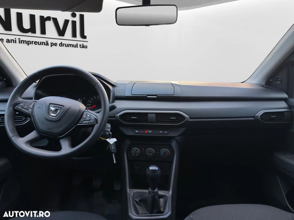 Dacia Logan TCe 90 Essential - 5
