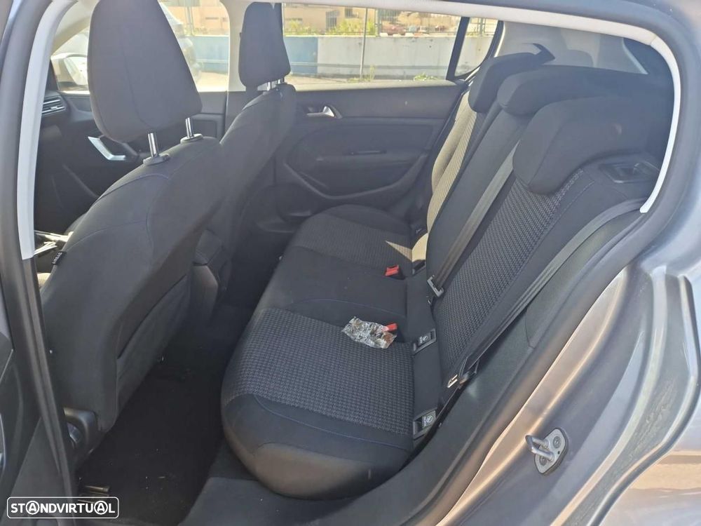 Peugeot 308 1.2 PureTech Style - 3